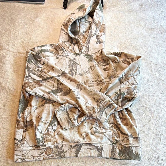 Hollister Other - Hollister Men's M Boxy Fit Camo Fleece Pullover Hoodie Pockets Beige Gray Green